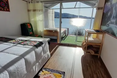 Image de Uros Amaru Marka EXPÉRIENCE Flottante salle familiale