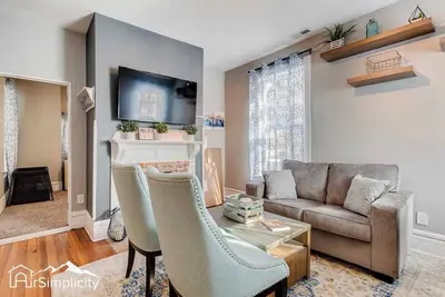 Image de Ce duplex est un 2 chambre (s), 1. 5 salles de bain, situé à Colorado Spring, Co.