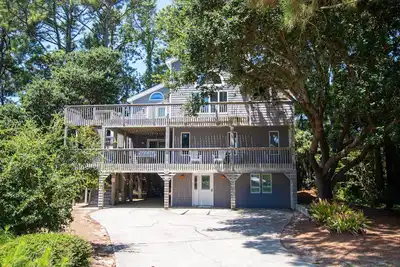 Image de 721, Family, Friends and Fun / Oceanside, 4 chambres, 4. 5 salles de bain