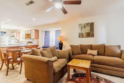 Image de Condo avec piscine<br> Jacuzzi<br> Wifi gratuit<br>Entrer<br> 2. 2 miles de Silver Dollar City (041603)