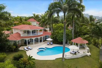 Image de Belle Villa PRIVÉE De 5 Chambres Ou Autre Type D'HÉBERGEMENT Au Resort