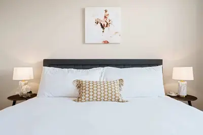 Image de Kasa | Dallas | Upscale 2bd/2ba Downtown Apartment