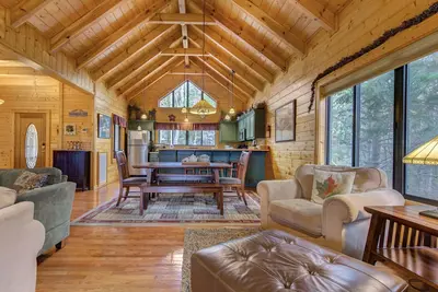 Image de Mountain Magic, 3 chambres, piscine, bain à remous, salle de jeux, cheminée, 9 couchages