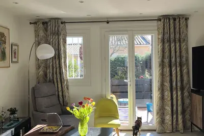 Image de Bastidon F3 de 70 M2  mer à pied.