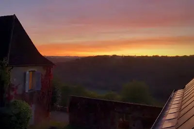 Image de Charmante grande maison à plusieurs bâtiments français