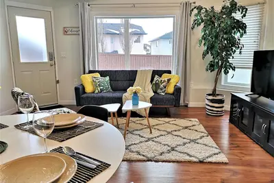 Image de AlCalgary 5 🌟Stylish 2️⃣ Br Dt / Uc / Banff / Cop 🀄