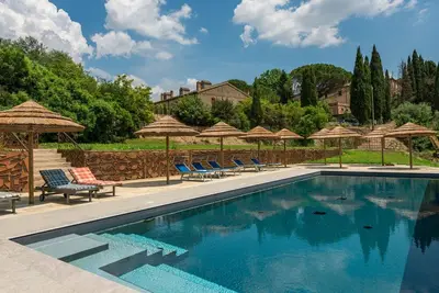 Image de Joli appartement avec Wifi, piscine, climatisation, Tv, terrasse, animaux admis et parking