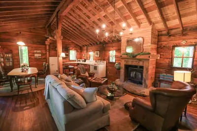 Image de Asheville Mountain Cabin - SuperHost