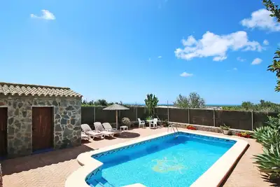 Image de Maison de vacances privée avec Wifi, piscine privée, climatisation, Tv, patio, animaux admis