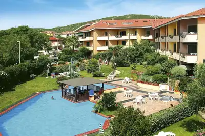 Image de Bel appartement pour 4 personnes avec Wifi, piscine, climatisation, Tv, terrasse et animaux admis