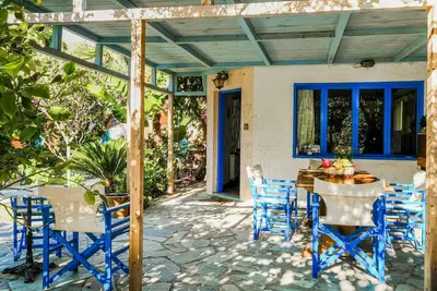 Image de Maison de vacances accueillante avec balcon