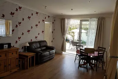 Image de Bungalow spacieux de 2 chambres. Belle maison de vacances dans un quartier calme de Blackpool.