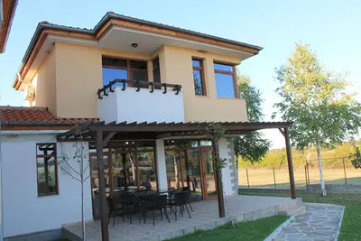 Image de Villa 'Deuce', avec piscine, spa, tennis, salle de gym, practice et belles vues