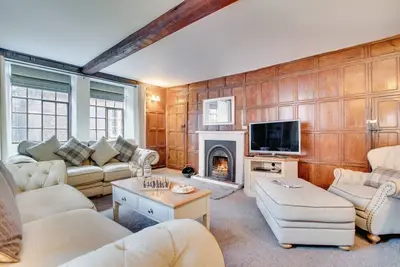 Borough House - Quatre Chambres Maison, Couchages 5