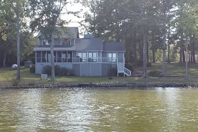 Image de Lake Front House: Lac Murray