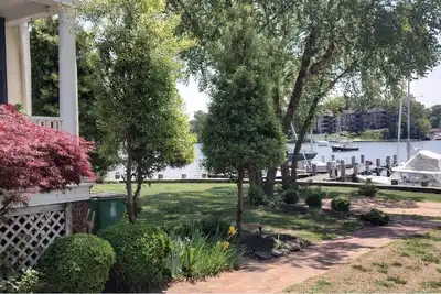 Image de Belle maison au bord de l'eau