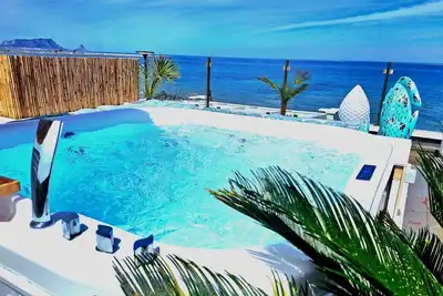 Image de Home & Relax au bord de la mer🌊!