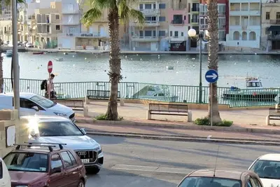 Image de Maisonnette neuve, située juste à côté du bord de mer, climatisée