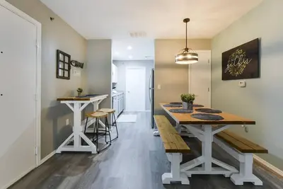 Image de Cottage Confort - Rénové - Piscine - 8 Personnes - ** Pas D'Escalier! - Emplacement! !