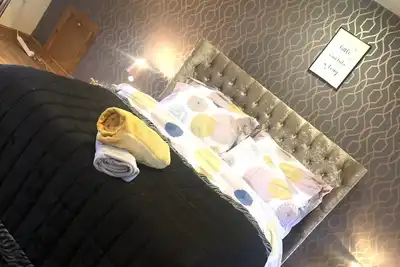 Image de Maison Au coeur de la ville Ă 15 min de Manchester City. (15 personnes et plus)