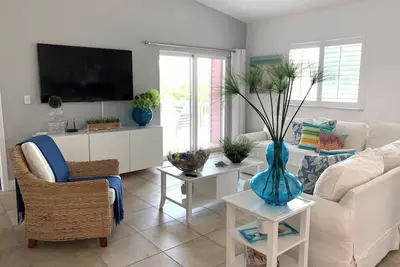 Image de Bimini Blue Villa (À Pied Du Casino, De La Piscine Et De La Marina)