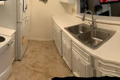 Image de Unité 1bd / Ba, accessible à pied à Barton Springs / Zilker, coeur du centre-ville