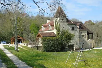 Image de Superbe maison  de famille au calme, environnement privilégié! ! 4**** 12 Pers