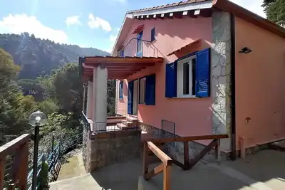 Image de San Martino. La maison dans l'oliveraie