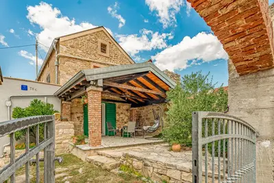 Image de Holiday Home Stone Wall - Villa with Jacuzzi, 5 pax