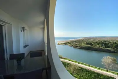 Image de Apartamento Bonito en Primerísima Línea de mar con Vistas