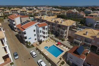 Image de 2 chambres pour 4/6 appartements Cabrita