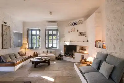 Image de Dimitri's Stylish Island House