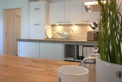 Image de Appartement \"d'un un\" avec une petite terrasse ensoleillée