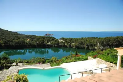 Image de Magnifique vue pour cette villa haut de gamme