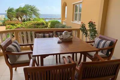 Image de Bel appartement de plage au rez-de-chaussée avec plage privée