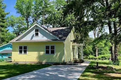 Image de Sunflower House on Lake Wissota