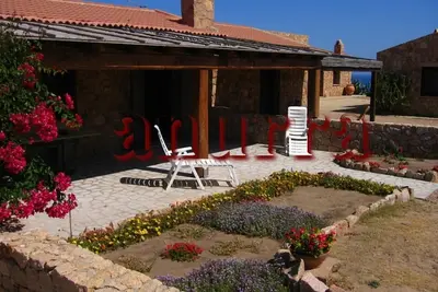 Image de Petite villa par relax, entourée par la mer, à 70 mètres de la plage