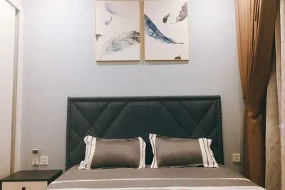 Image de Rosy 2 Br-King Size ★ Skylake Hanoi Modern & Luxury