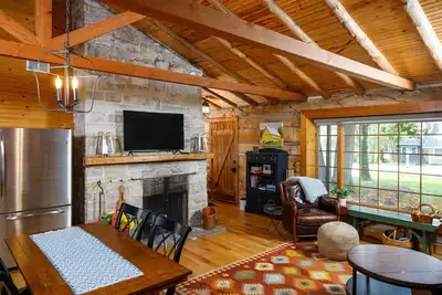 Image de * Nouvelle inscription * Adorable Cottage Pet Friendly au coeur d'Ephraim!