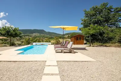 Image de Merveilleuse maison de vacances privée pour 6 personnes avec Wifi, piscine privée, Tv et terrasse