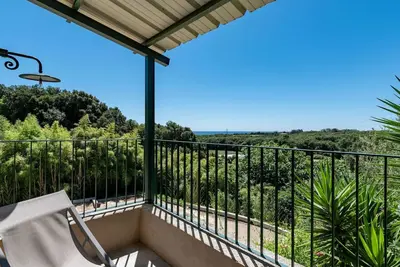 Image de Agréable appartement avec climatisation, Wifi, Tv, patio, animaux admis, vue panoramique et parking