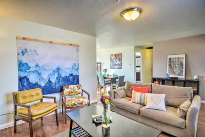 Image de Nouveau! Vibrant Abq Adobe Den w / Patio - Walk to Park!