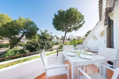 Mercuri - Beautiful apartment just 120 metres away from the sandy beach. Free WiFi