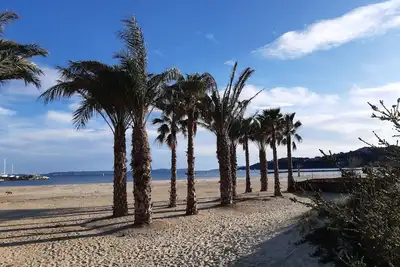 Image de . Bormes les mimosas studio cabin 2pers. 80m from the beach