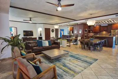 Image de Sonoran Sky 808 Ultramodern 2 Br Ocean View Condo