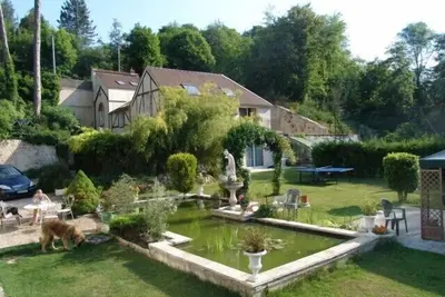 Image de Gites entre forêt de Fontainebleau, en bord de rivière avec accès tennis&pisci