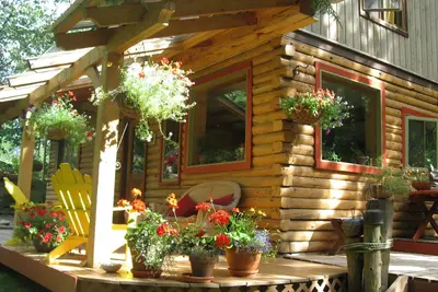 Image de Escapade à Kaslo - une expérience privée et naturelle