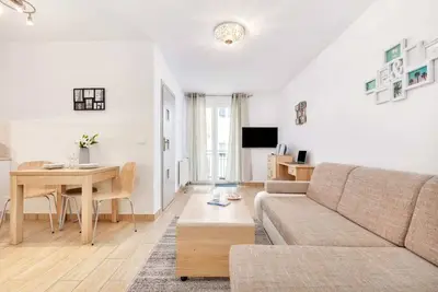 Armii Krajowej 6 | Beige Apartment | Parking