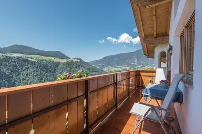 Image de Appartement moderne \"Sella\" avec vue sur les montagnes, Wi-Fi, balcon, jardin et terrasse