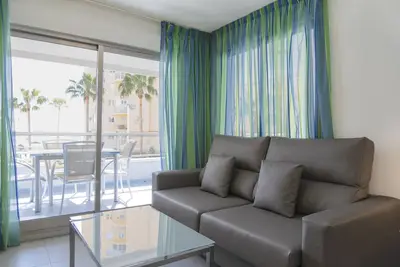 Image de Première ligne / Wifi / Spa / Vues mer / Piscine chauffée / Mascotte